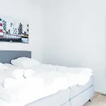 Spacious 1-Bed W. Private Terrace
