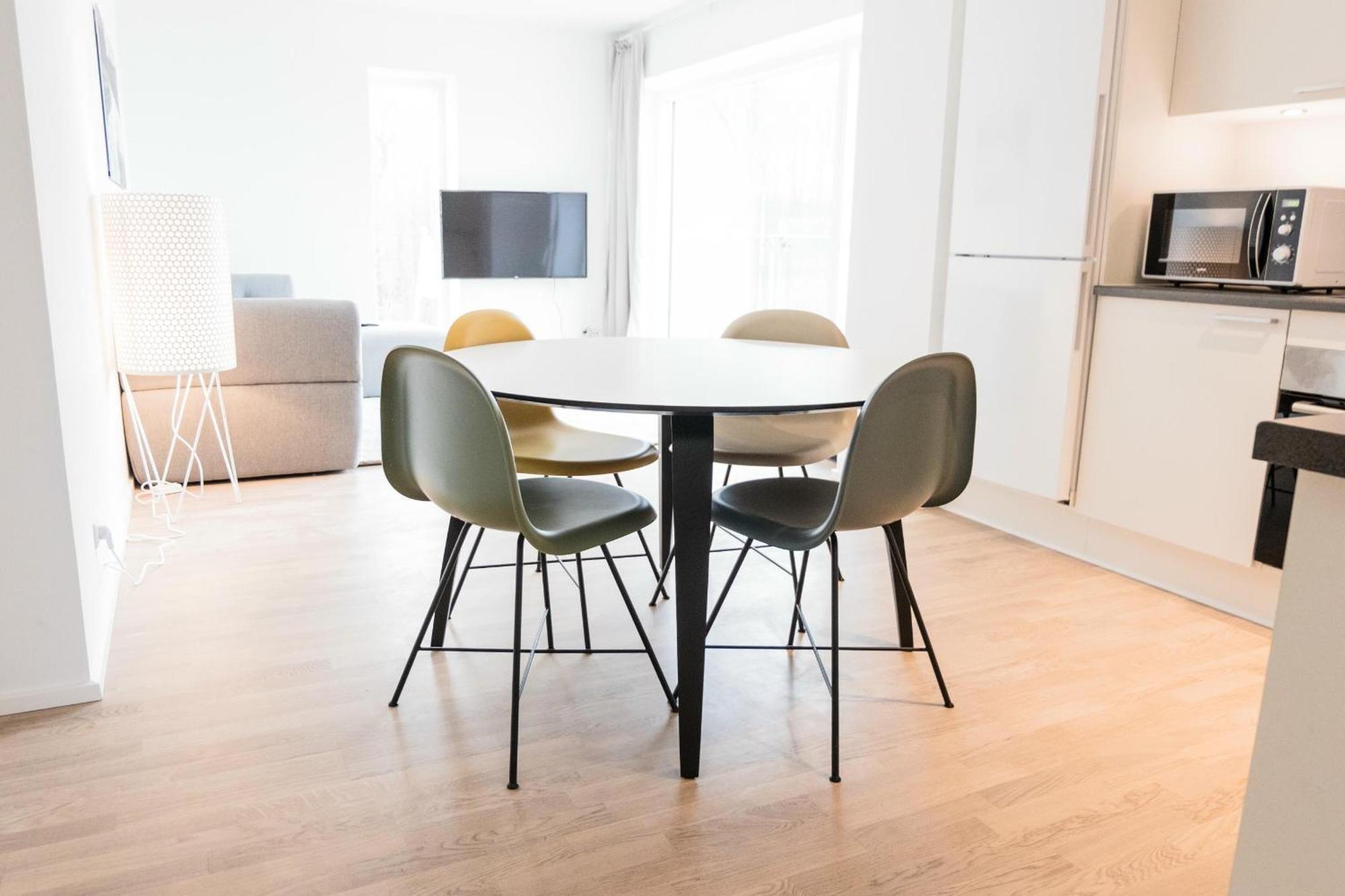 Spacious 1-bed W. Private Terrace Lejlighed *